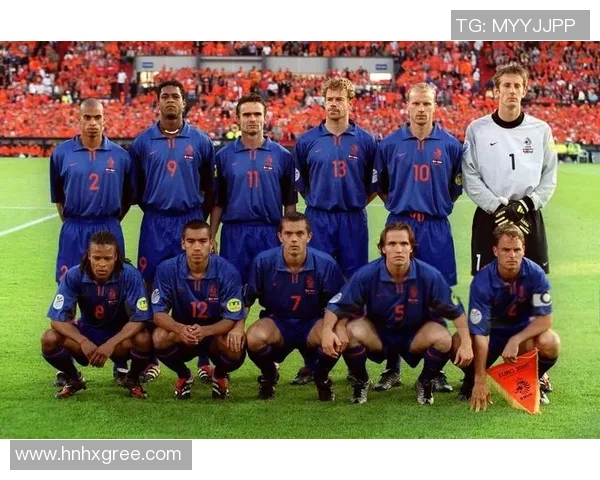 荷兰足球明星队的辉煌历史与现状探讨