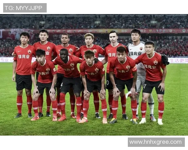 赛后分析：上海足球队与西安足球队的战术对决与启示