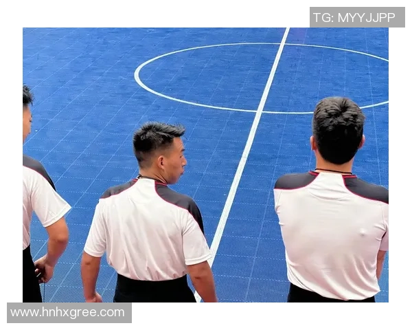 重庆篮球队实力揭秘:激情与技术交织的篮球盛宴 重庆篮球队实力揭秘:激情与技术交织的篮球盛宴